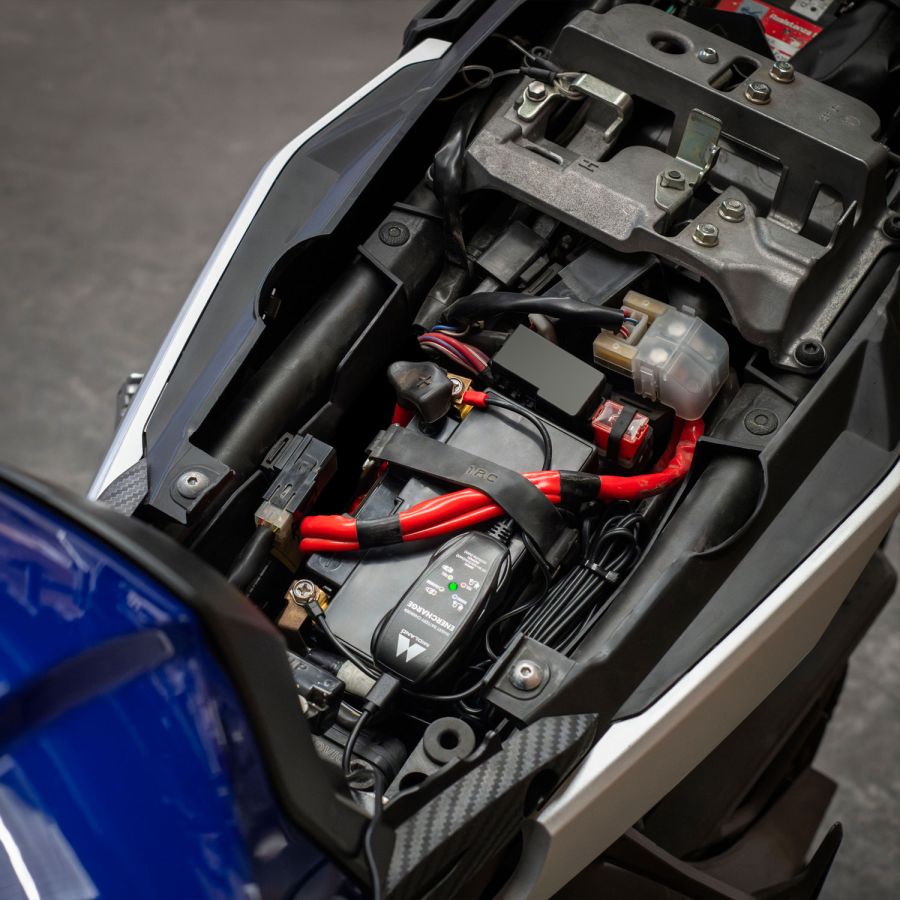 Enercharge – Chargeur de batterie pour moto